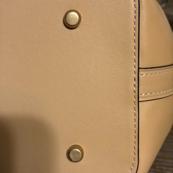 Coach Empire 26 - Picture 8 of 9